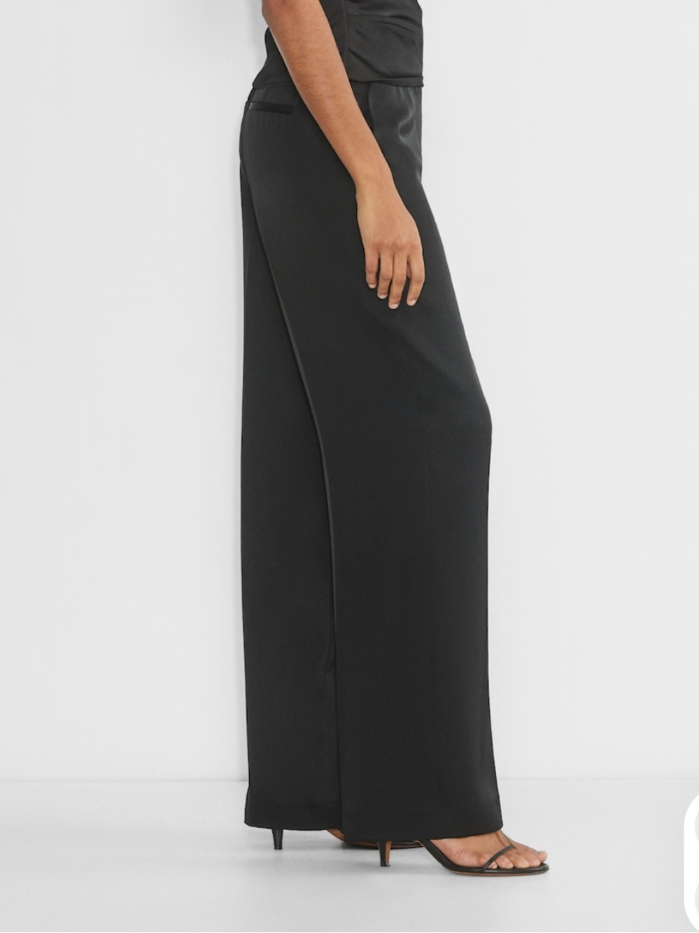 Aritzia Wilfred The Limitless Pant Satin Trousers Black Career Wide Leg Size 12 - Picture 16 of 16